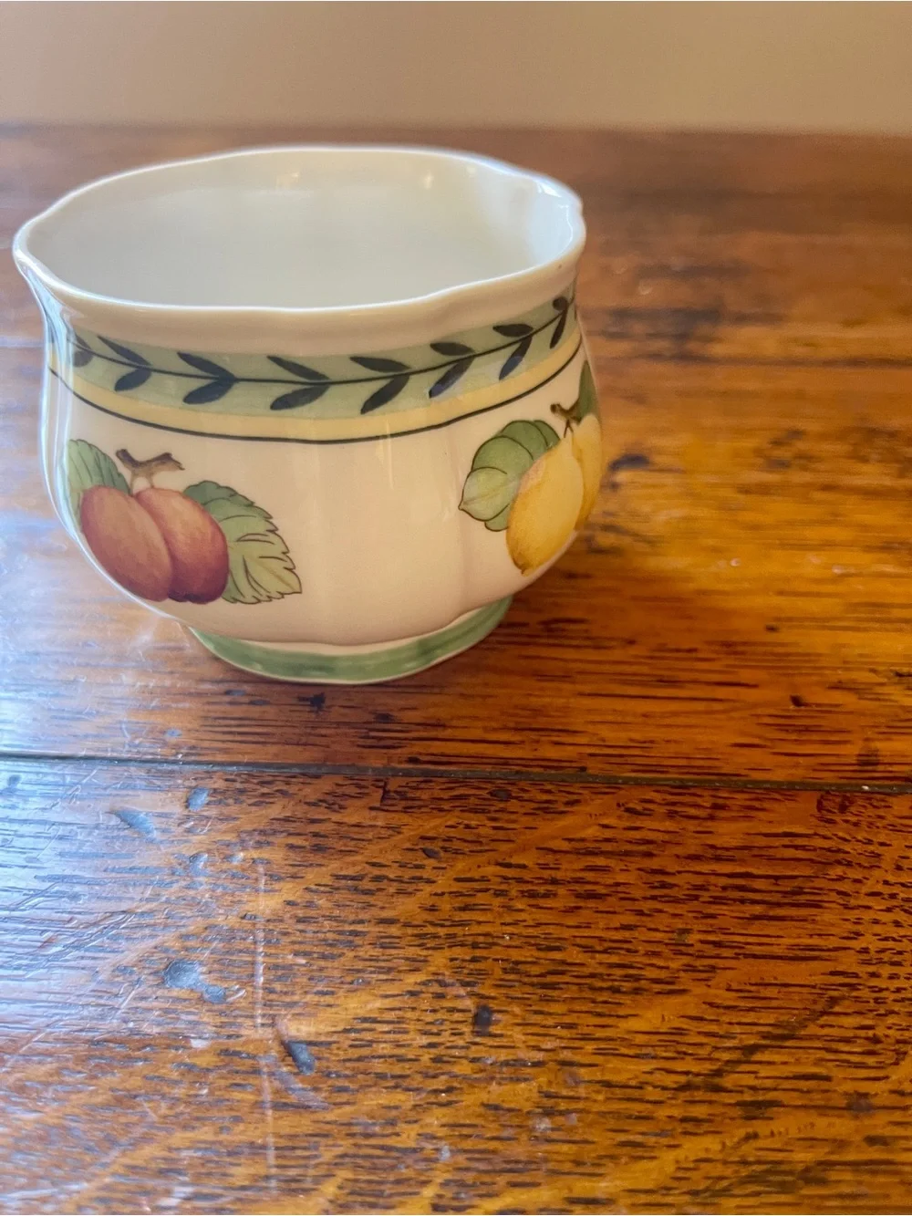 Villeroy & Boch French Garden ‘Fleurence’ Sugar Bowl in White, Yellow and Green
